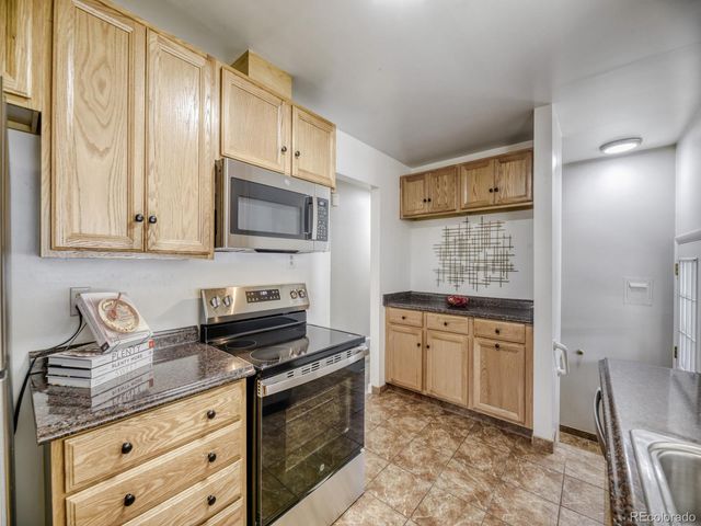1015 W Longview Avenue, Littleton, CO 80120