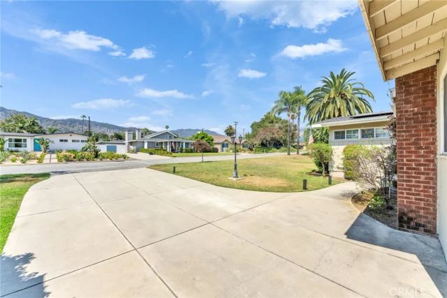 644 E Mountain View, Glendora, CA 91741