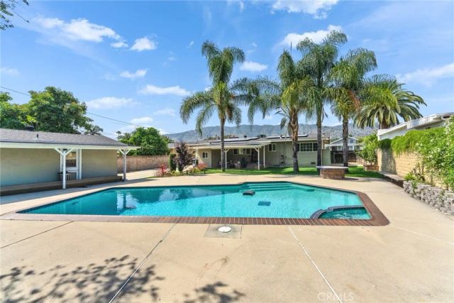 644 E Mountain View, Glendora, CA 91741