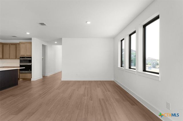 945 Nolte Bend, Seguin, TX 78155