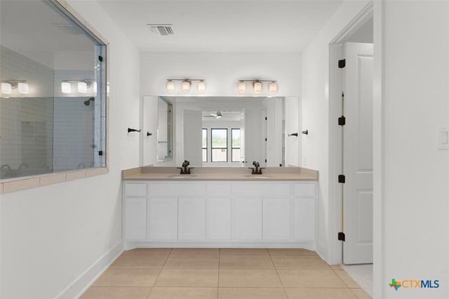 945 Nolte Bend, Seguin, TX 78155