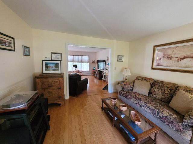 73 Butler Drive, South Burlington, VT 05403