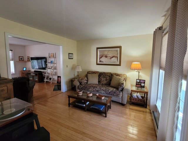73 Butler Drive, South Burlington, VT 05403