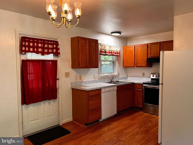 11503 MAPLEWOOD DR, Locust Grove, VA 22508