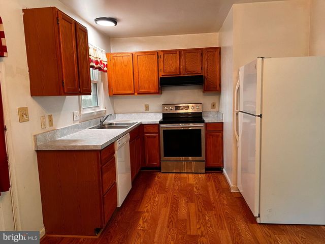 11503 MAPLEWOOD DR, Locust Grove, VA 22508