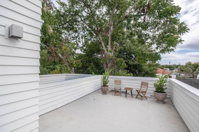 199 Fishburne Street, Charleston, SC 29403