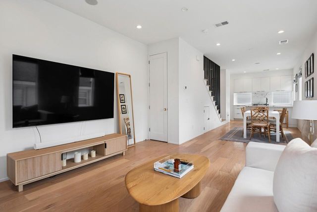 199 Fishburne Street, Charleston, SC 29403