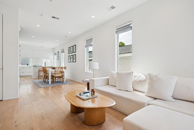 199 Fishburne Street, Charleston, SC 29403