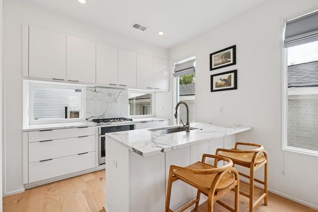 199 Fishburne Street, Charleston, SC 29403