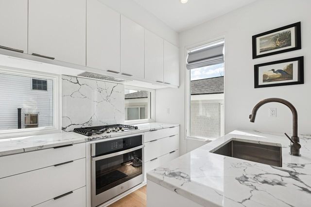 199 Fishburne Street, Charleston, SC 29403