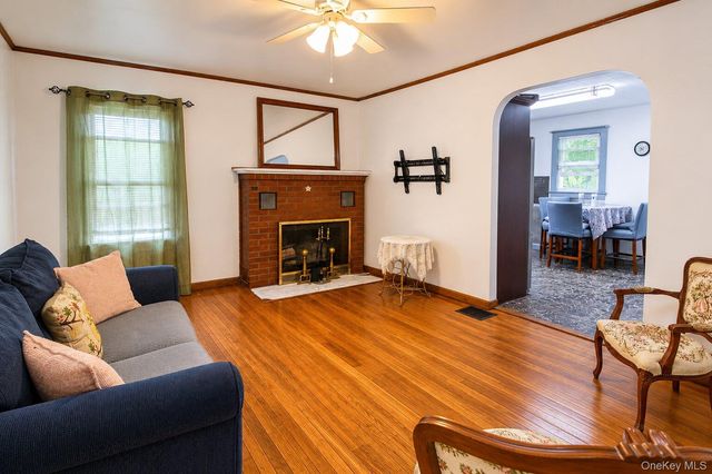 15 S Plank Road, Newburgh, NY 12550