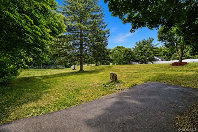 15 S Plank Road, Newburgh, NY 12550