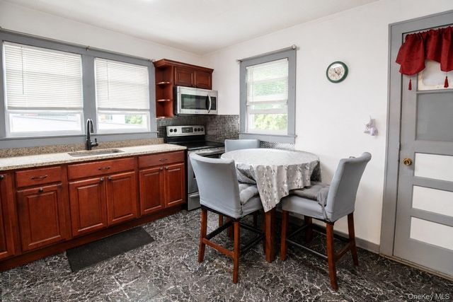 15 S Plank Road, Newburgh, NY 12550