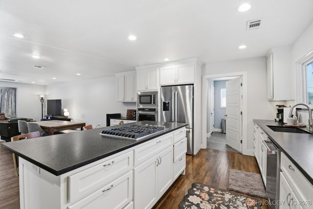 2205 S Florence Avenue, Tulsa, OK 74114