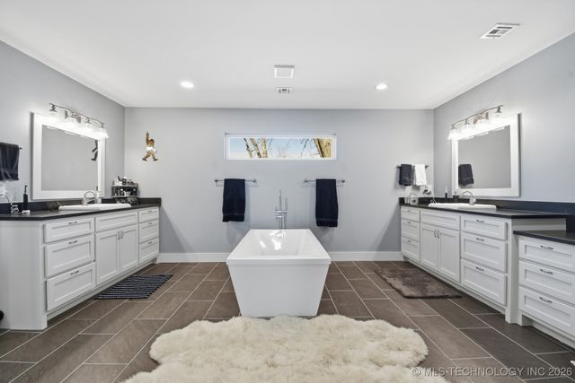 2205 S Florence Avenue, Tulsa, OK 74114