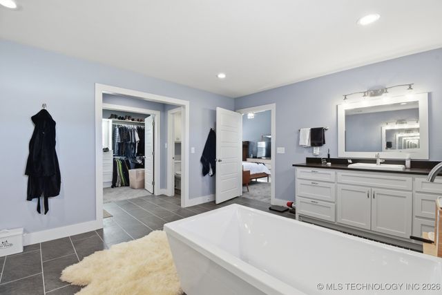 2205 S Florence Avenue, Tulsa, OK 74114