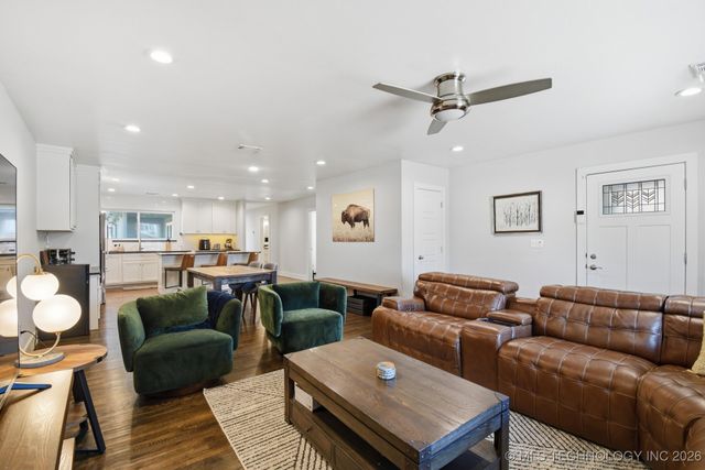 2205 S Florence Avenue, Tulsa, OK 74114