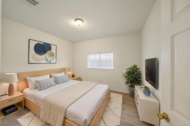5502 Finch Street B, Houston, TX 77028