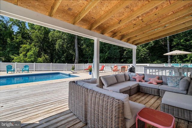 615 CLARKS RUN RD, La Plata, MD 20646