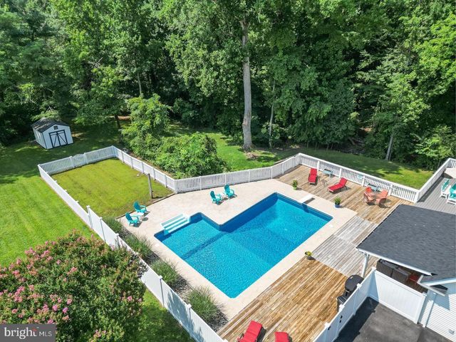 615 CLARKS RUN RD, La Plata, MD 20646