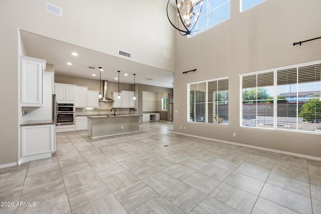 1930 E HORSESHOE Drive, Chandler, AZ 85249