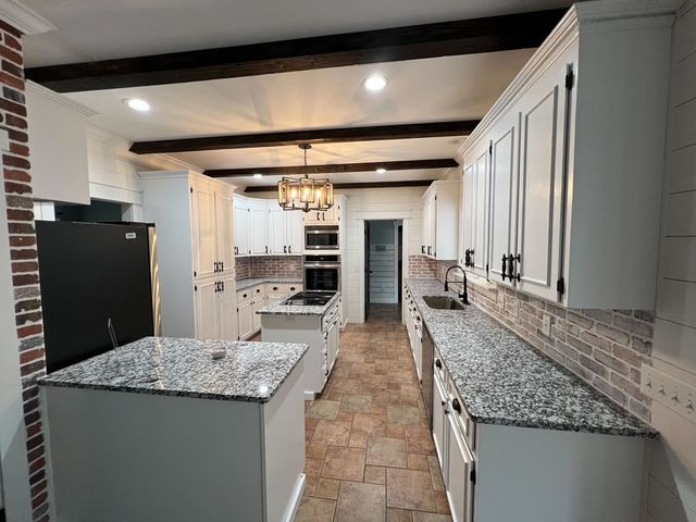 1603 Selkirk Dr, Dothan, AL 36303