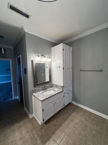 1603 Selkirk Dr, Dothan, AL 36303