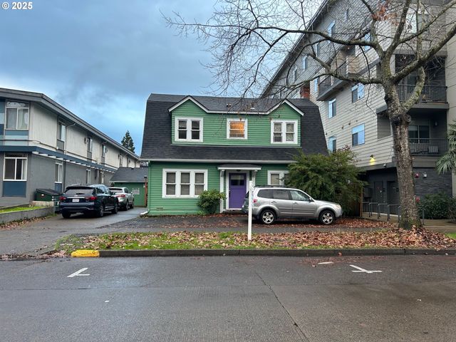 734 E 14TH Ave, Eugene, OR 97401