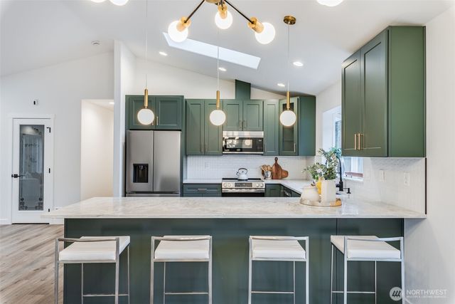 559 Weatherwax Loop NE, Ocean Shores, WA 98569