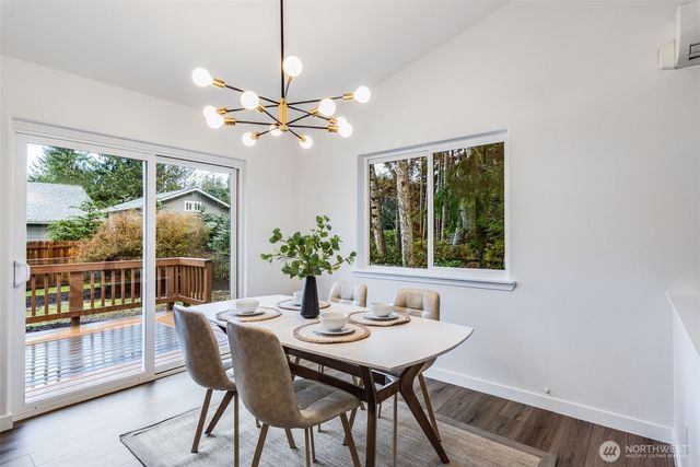 559 Weatherwax Loop NE, Ocean Shores, WA 98569