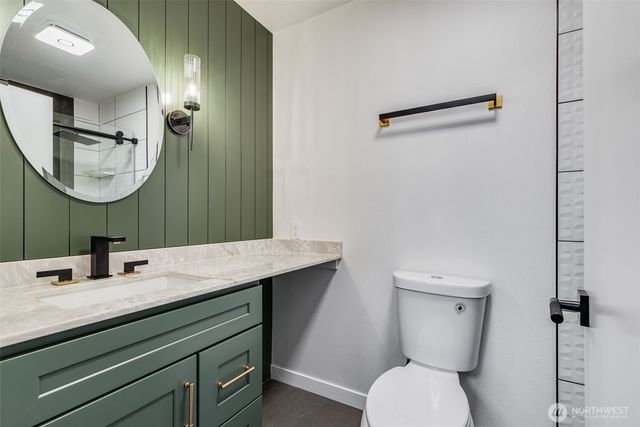 559 Weatherwax Loop NE, Ocean Shores, WA 98569