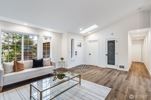 559 Weatherwax Loop NE, Ocean Shores, WA 98569