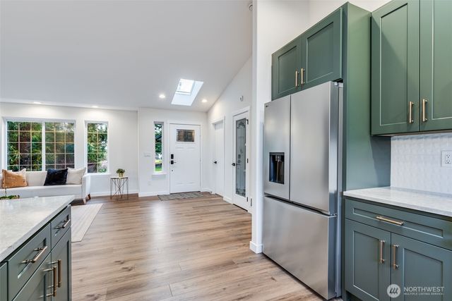 559 Weatherwax Loop NE, Ocean Shores, WA 98569