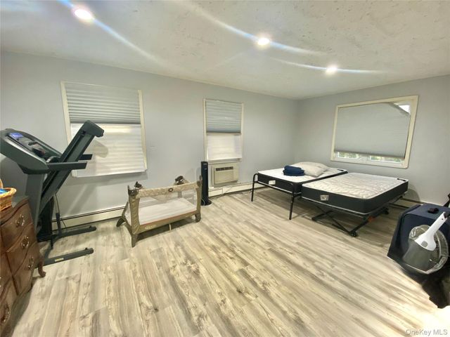 107 Baker Hill Road S, Great Neck, NY 11023