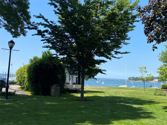 107 Baker Hill Road S, Great Neck, NY 11023