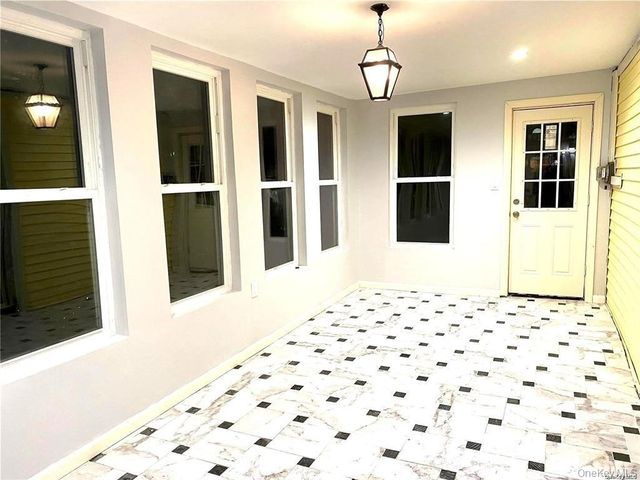 107 Baker Hill Road S, Great Neck, NY 11023