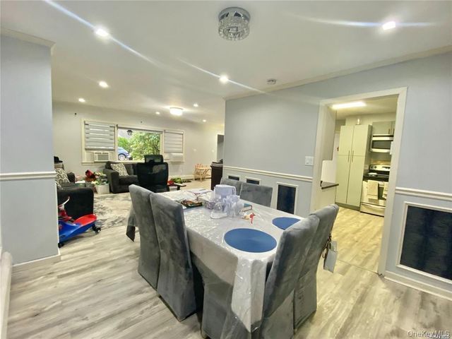 107 Baker Hill Road S, Great Neck, NY 11023