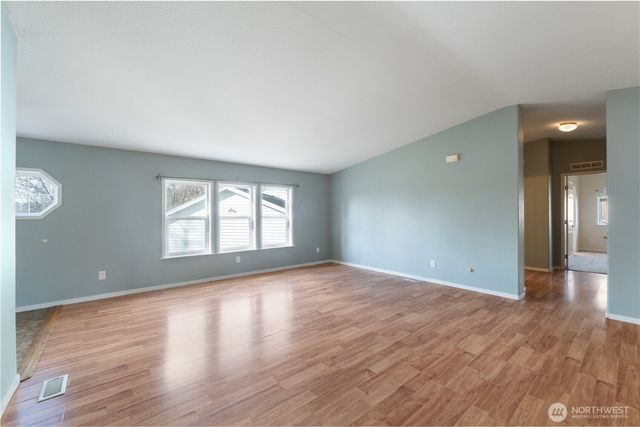 14002 70th Street Ct E, Sumner, WA 98390