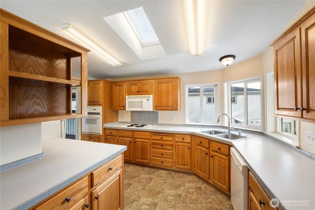 14002 70th Street Ct E, Sumner, WA 98390