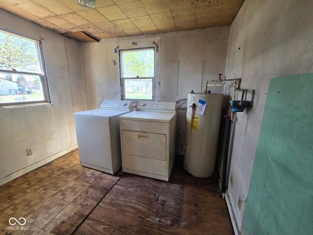 691 E Middle Street, Rosedale, IN 47874