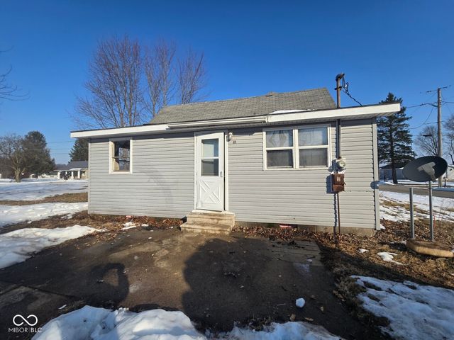 691 E Middle Street, Rosedale, IN 47874