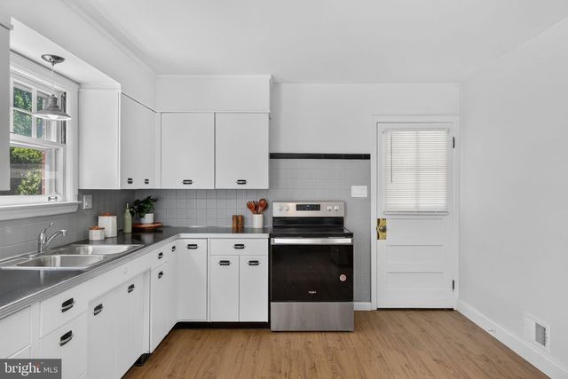 124 LANDIS AVE, Millersville, PA 17551