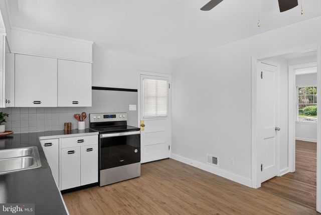 124 LANDIS AVE, Millersville, PA 17551