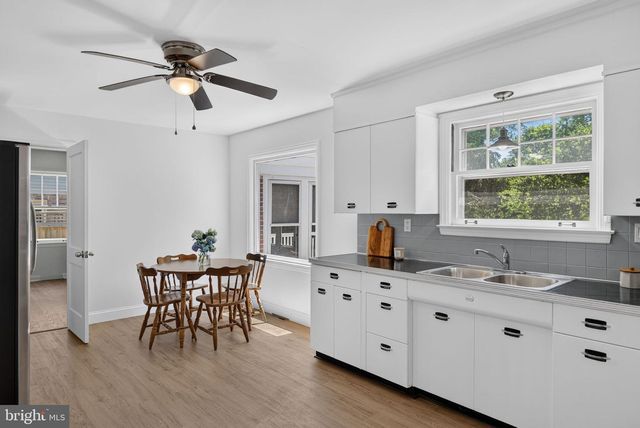 124 LANDIS AVE, Millersville, PA 17551