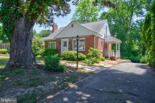 124 LANDIS AVE, Millersville, PA 17551