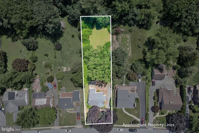 124 LANDIS AVE, Millersville, PA 17551
