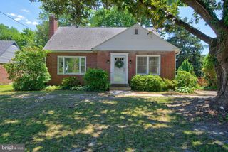124 LANDIS AVE, Millersville, PA 17551