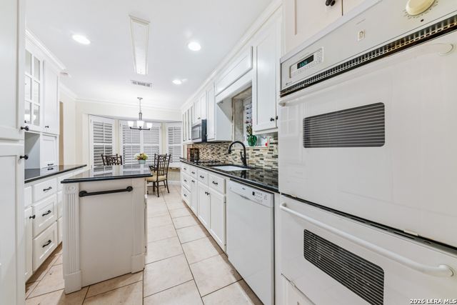 5010 CRESTWOOD DR, Schertz, TX 78108