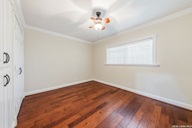 5010 CRESTWOOD DR, Schertz, TX 78108