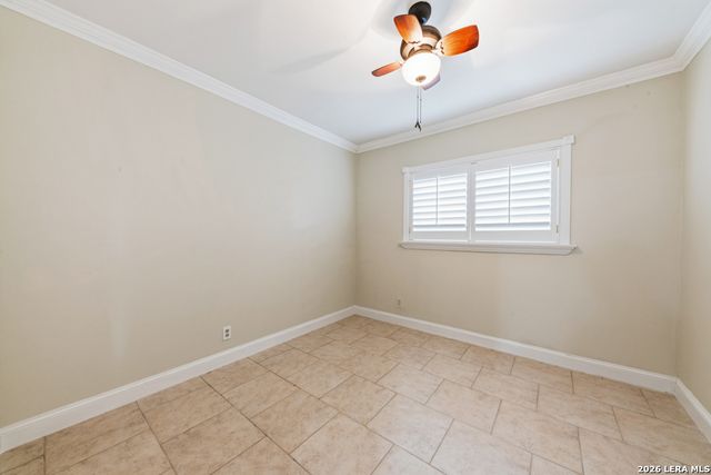 5010 CRESTWOOD DR, Schertz, TX 78108